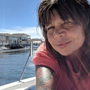 Meet your Posher, Angela